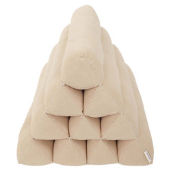 Beige yksivärinen pyramidityyny